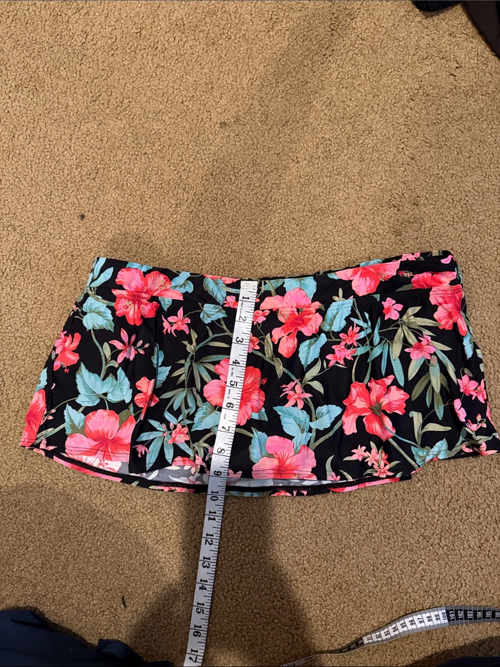 Cod Reef XL Floral Print Swim Skirt in Black w Flowers - Picture 3 of 5